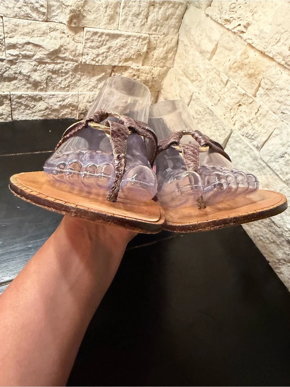 LILLY PULITZER via Palm Beach McKim Leather Thong Flat Sandals Gold O Ring 10M